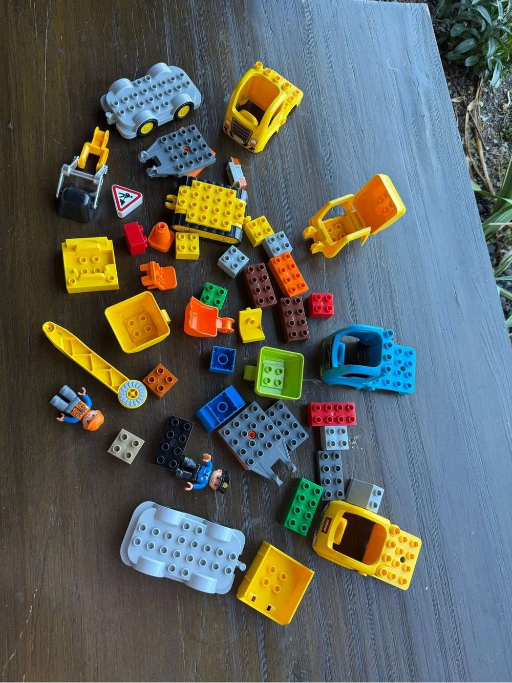 Lego Duplo a few sets and a lot of extras